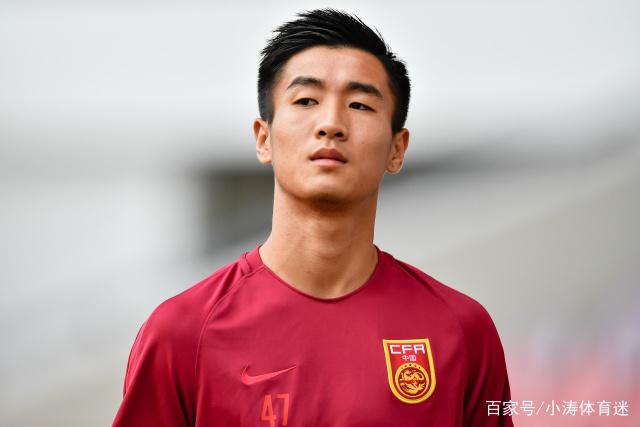 巴黎FC前锋西纳约科在战胜马赛的比赛中上演帽子戏法