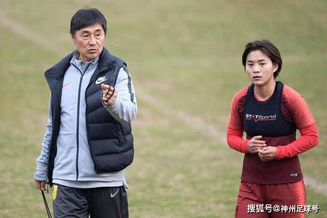 穆里尼奥回归首个伯纳乌之夜：皇马迎战皇家社会
